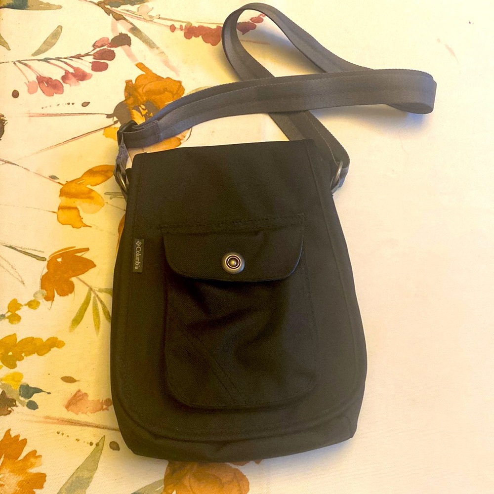Columbia crossbody bag